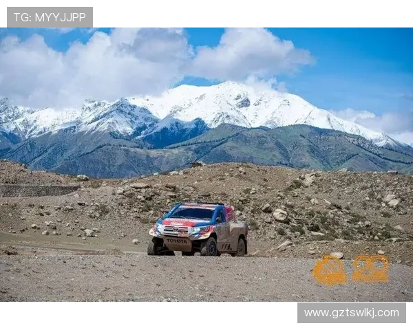 吴京环塔拉力赛狂飙！翻车陷车后逆袭夺赛段冠军(3)
